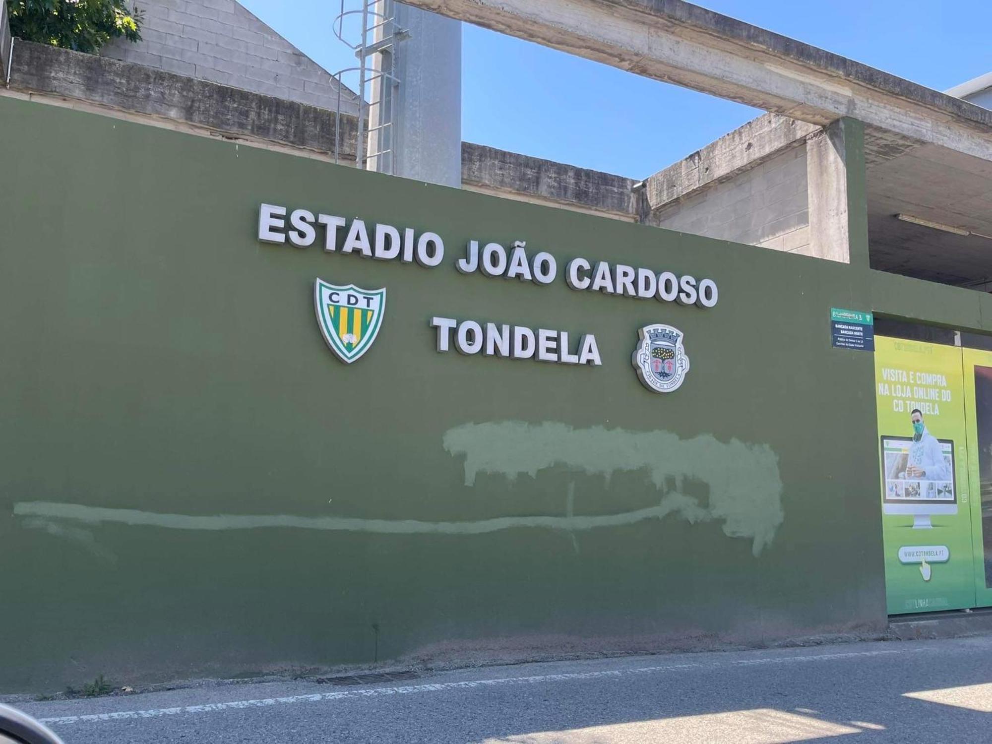 Apartamento Amplo E Moderno - Perto Do Estadio Futebol Tondela Exterior foto